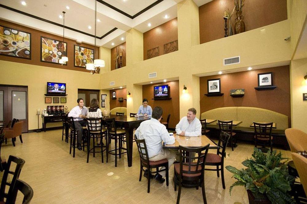 Hampton Inn & Suites Dallas-Desoto Exterior foto
