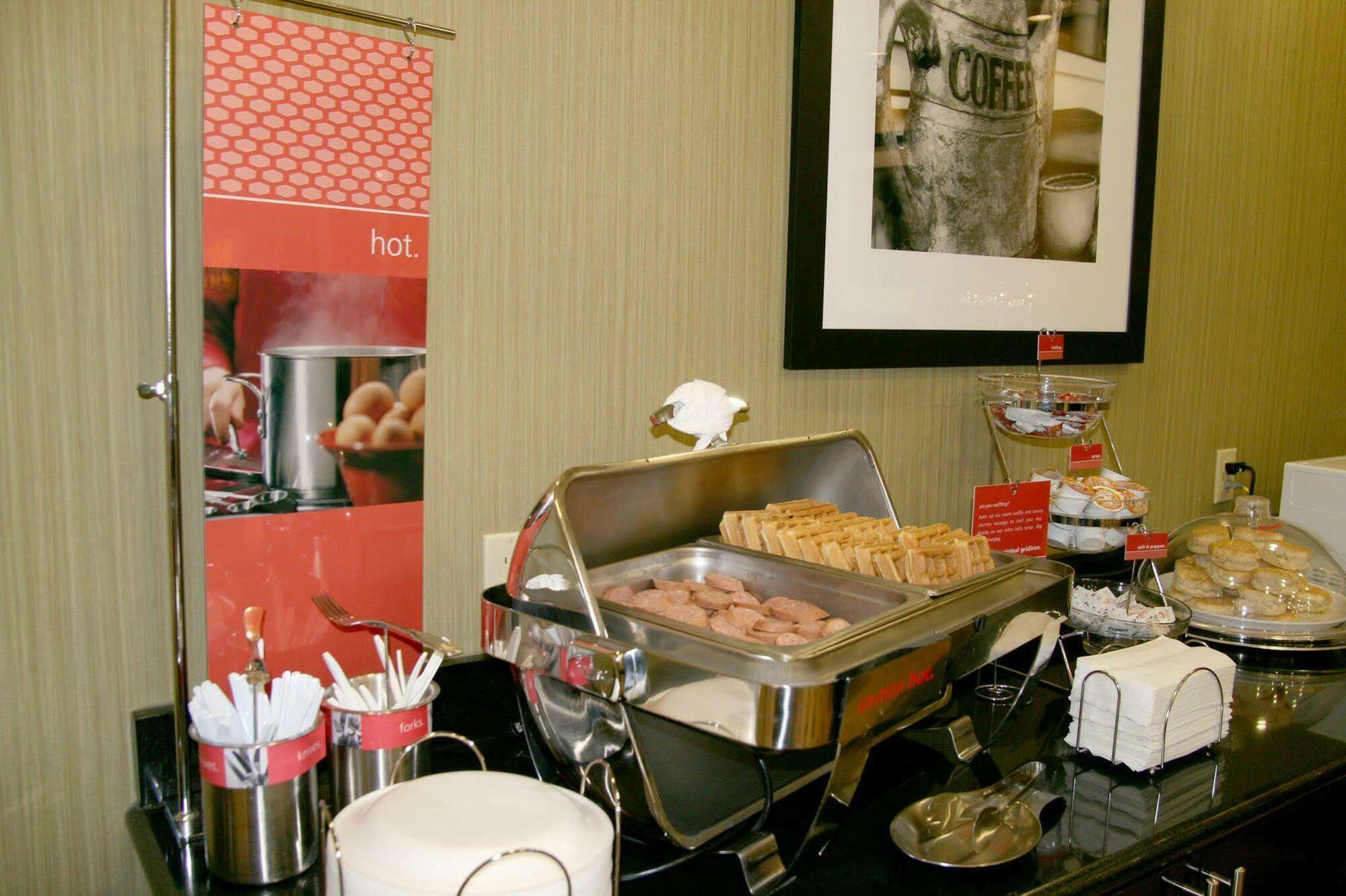 Hampton Inn & Suites Dallas-Desoto Restaurante foto